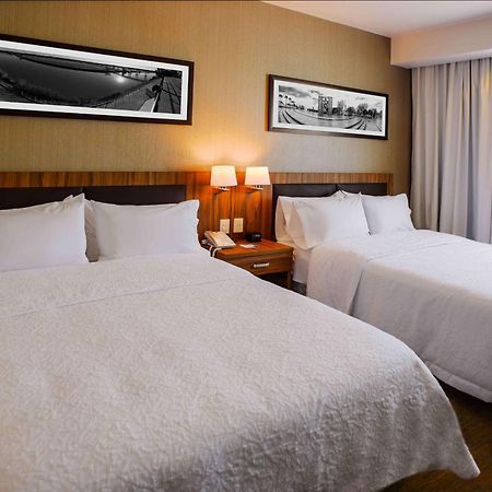 Hampton Inn Piedras Negras Exteriör bild