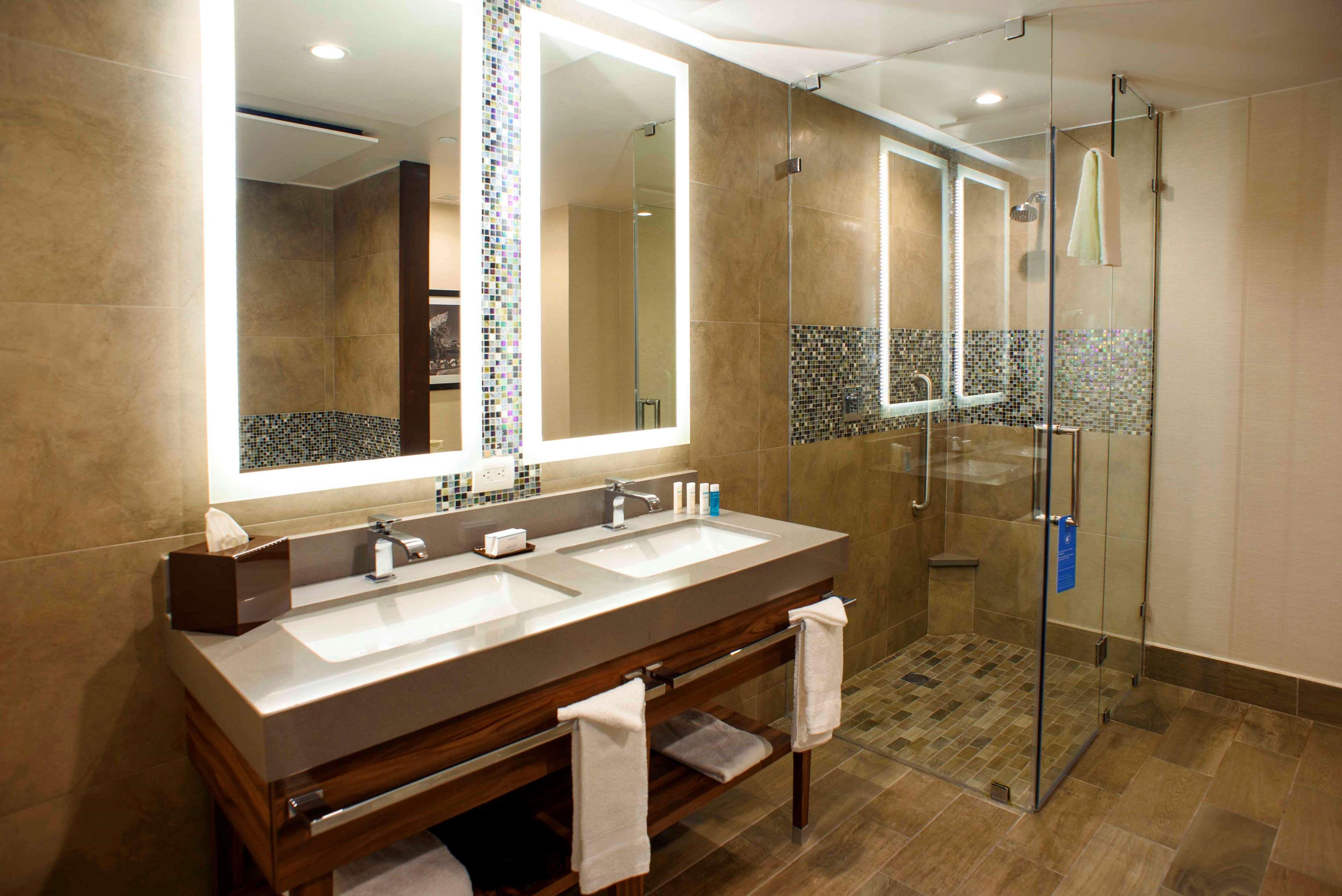Hampton Inn Piedras Negras Exteriör bild