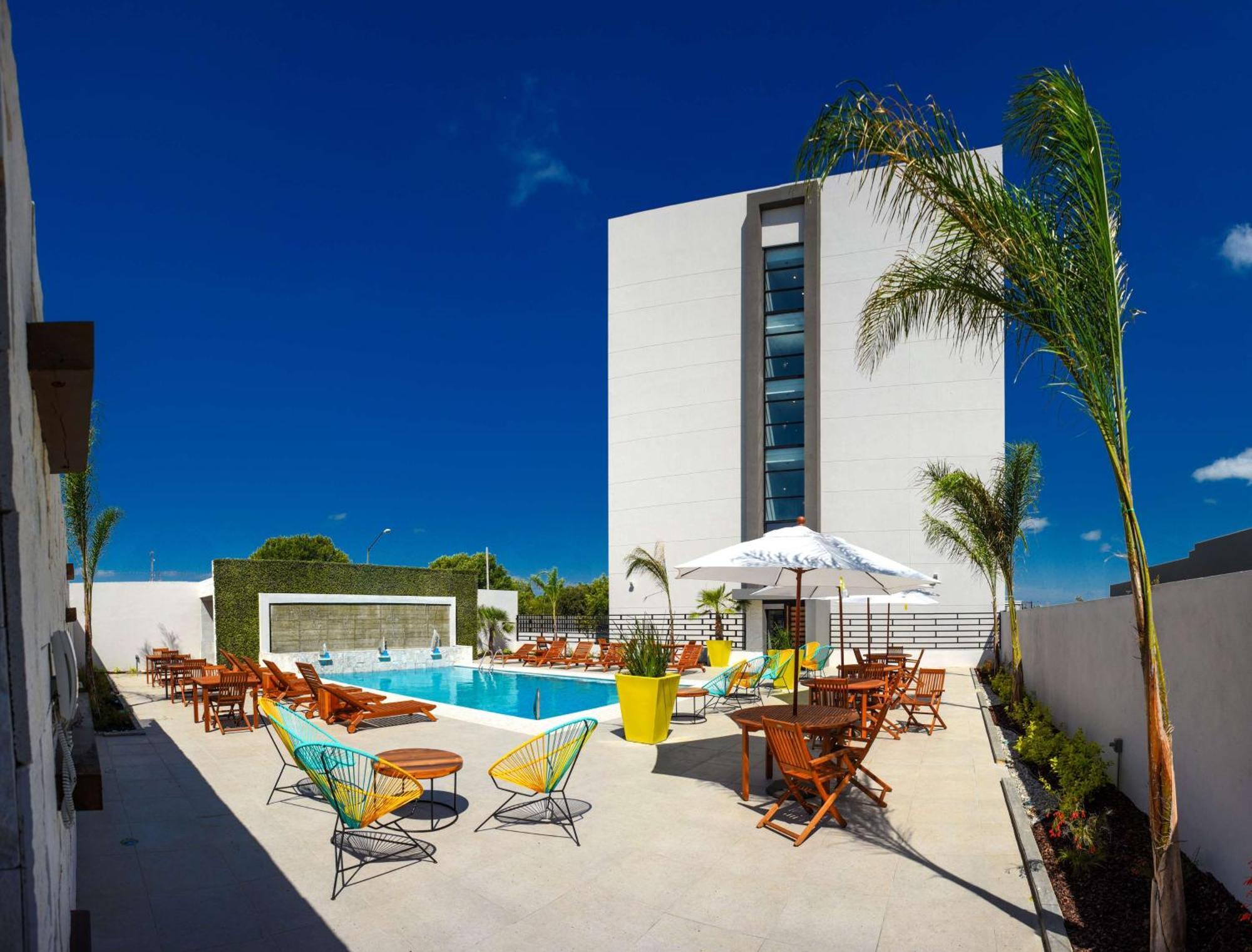 Hampton Inn Piedras Negras Exteriör bild